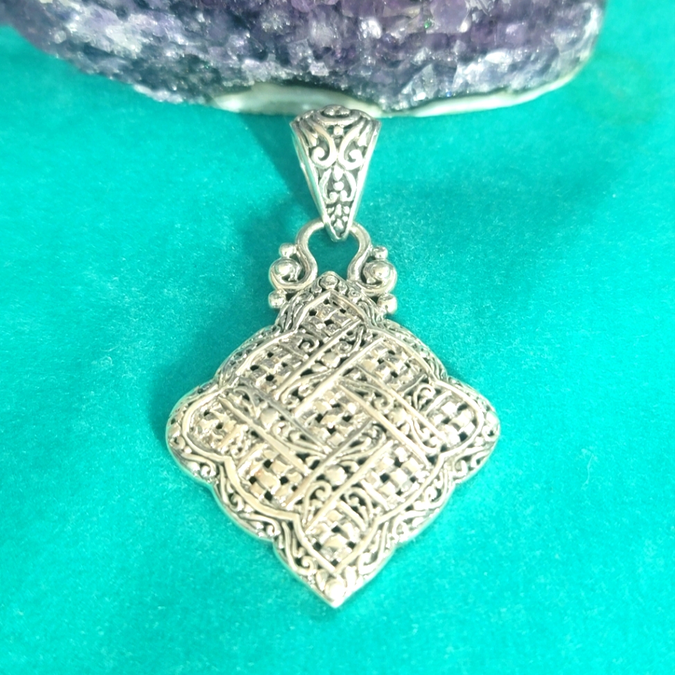 Sarda Bali Artisan Sterling Silver Flower Filigree Pendant